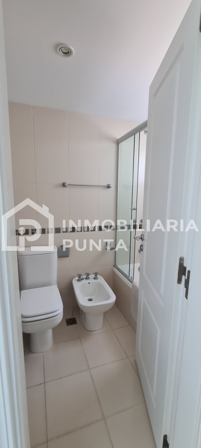 https://ri.com.uy/f/262/0/1200/0/0/0/b7f4b6c3412305d38edb99a0c7c8a3dd.jpg