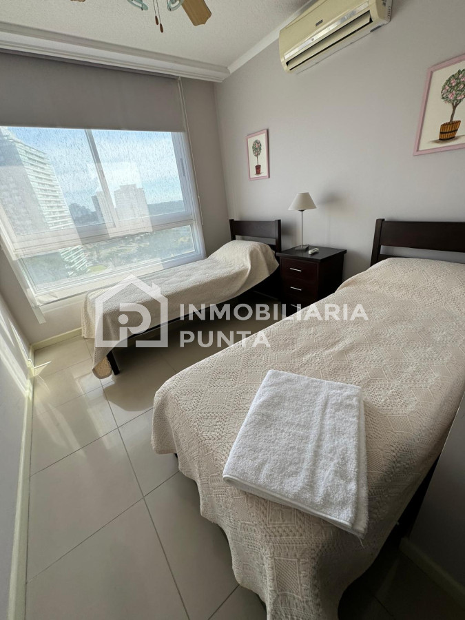 https://ri.com.uy/f/262/0/1200/0/0/0/bb32bd9fb57c64f08a6e431cfcc3c2bd.jpg