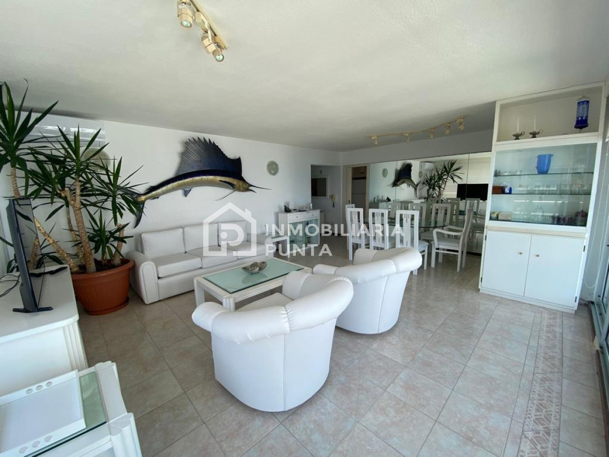 https://ri.com.uy/f/262/0/1200/0/0/0/c69e01f61539ef0d3c78ca2d0622e796.jpg