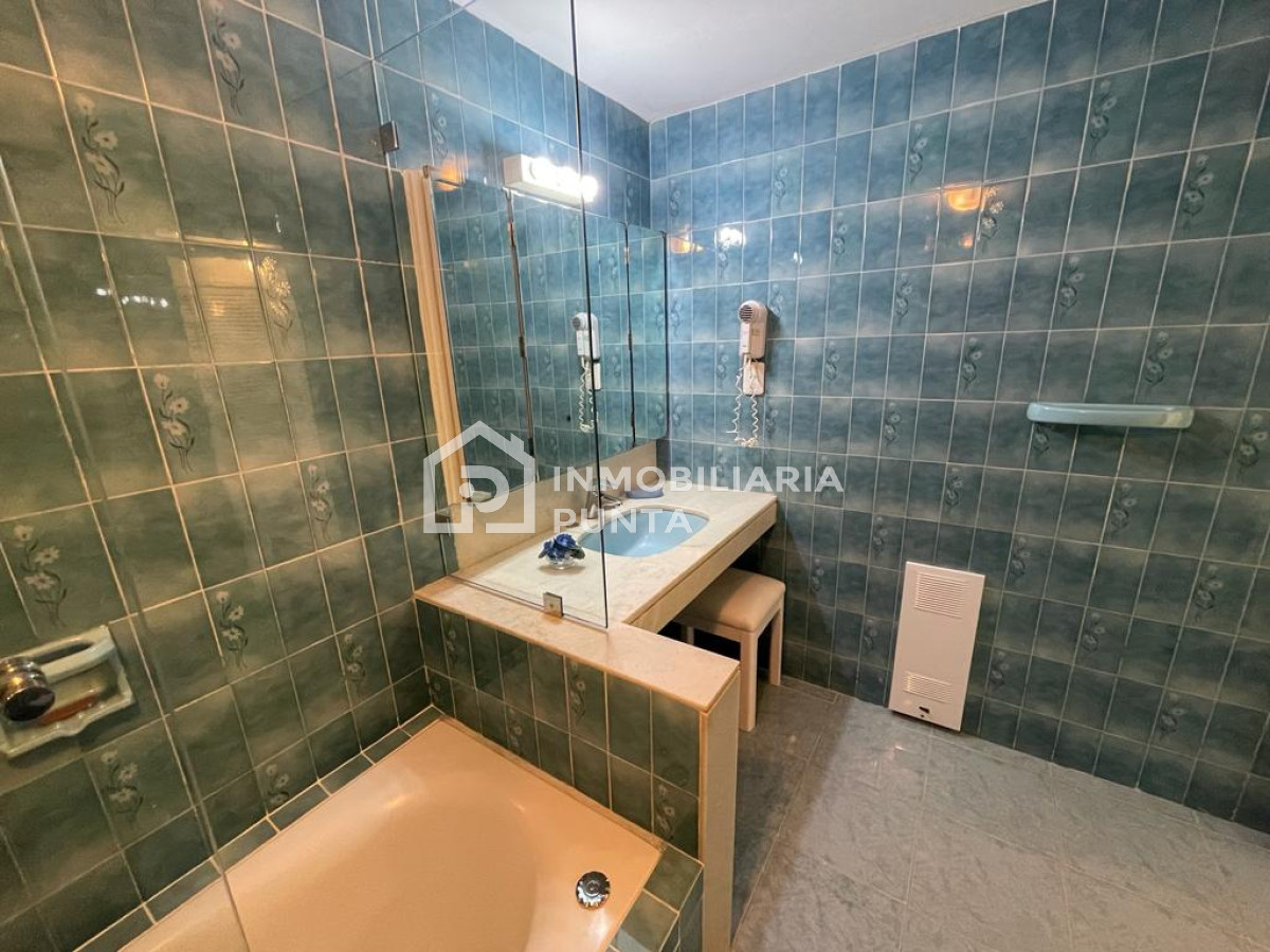 https://ri.com.uy/f/262/0/1200/0/0/0/ef8690518a973f623eba28045b5a93c8.jpg