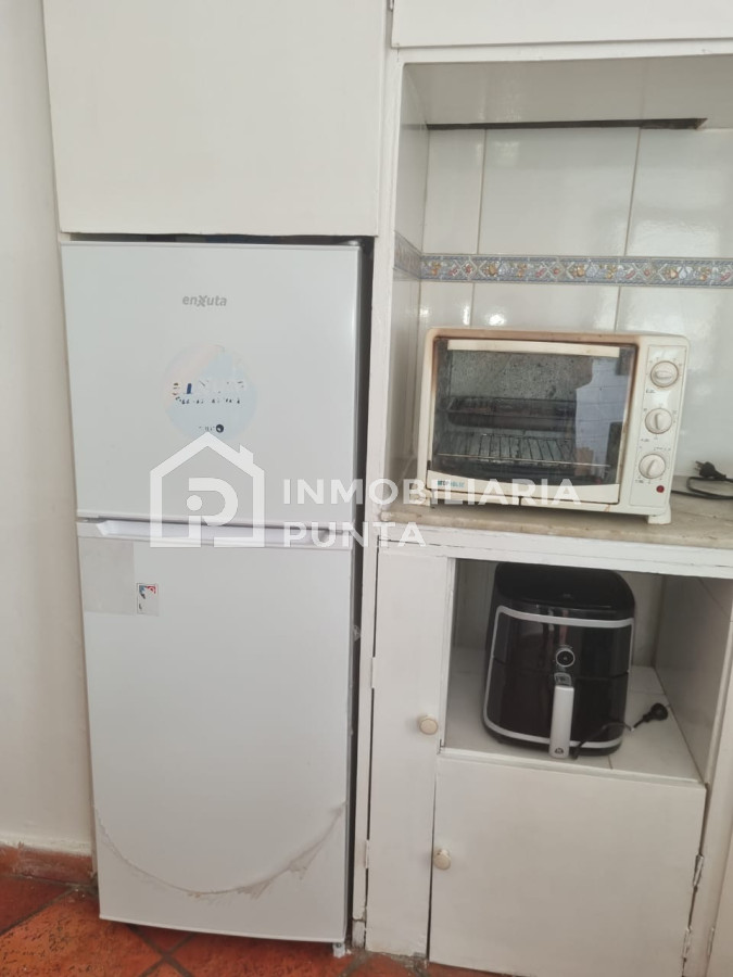 https://ri.com.uy/f/262/0/1200/0/0/0/f331ba5ef752f8d2452bbbd517916b71.jpg