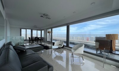 Apartamento de 3 dormitorios en Punta del este