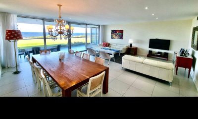 Espectacular apartamento frente al mar