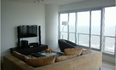 Hermoso apartamento frente al mar