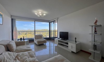 Venta y Alquiler Temporal Apartamento de 3 dormitorios en Roosevelt, Punta del Este