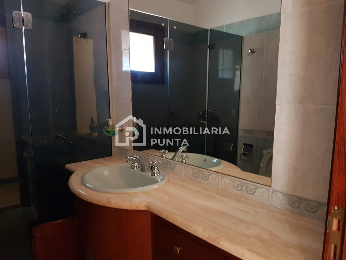 https://ri.com.uy/f/262/1/1200/0/0/0/517d14401d69767711db994a0c3b8943.jpg