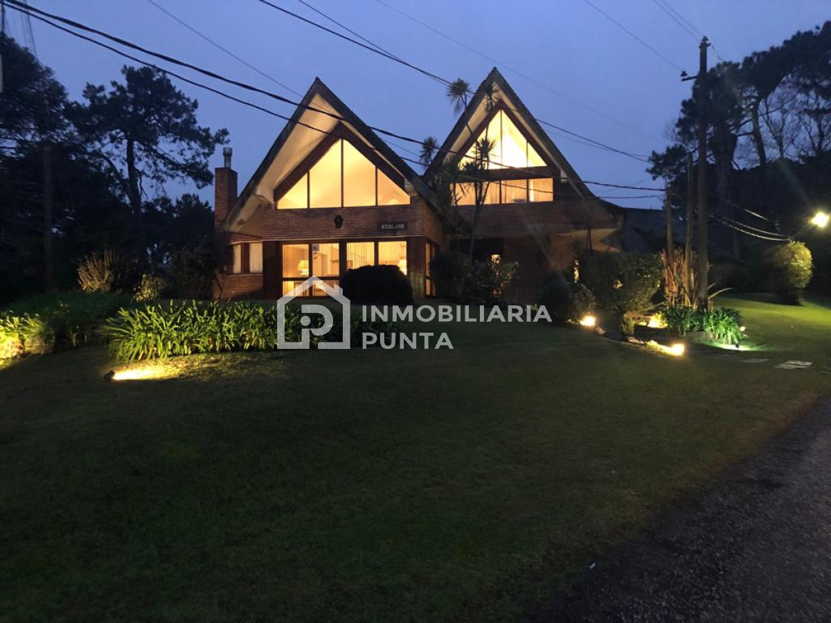 https://ri.com.uy/f/262/1/1200/0/0/0/568ef368a61578882f30bd7a13dd94a4.jpg