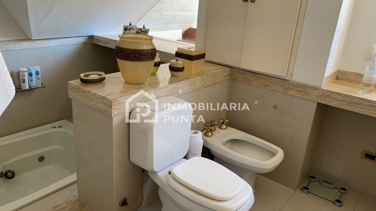 https://ri.com.uy/f/262/1/1200/0/0/0/5f4c3a4c2513fea522423b67d0fff8e7.jpg