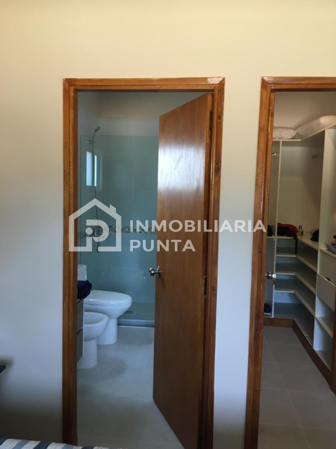 https://ri.com.uy/f/262/1/1200/0/0/0/9868c7386f26d2b2747700e20b4f3e25.jpg
