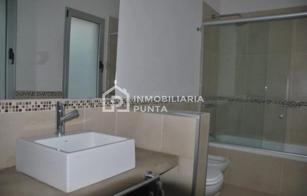 https://ri.com.uy/f/262/1/1200/0/0/0/9cefe98809ab7f56e93add5372d44adb.jpg