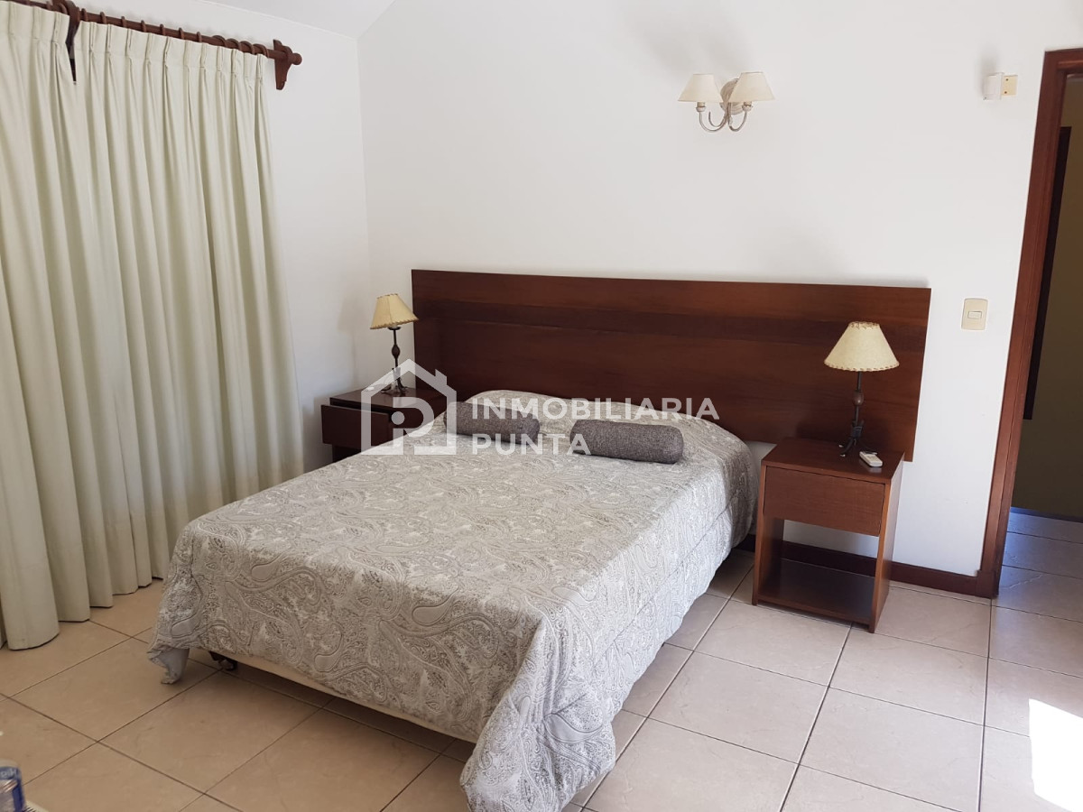 https://ri.com.uy/f/262/1/1200/0/0/0/9db426445ed9815cde8ba27ce4fd36e8.jpg