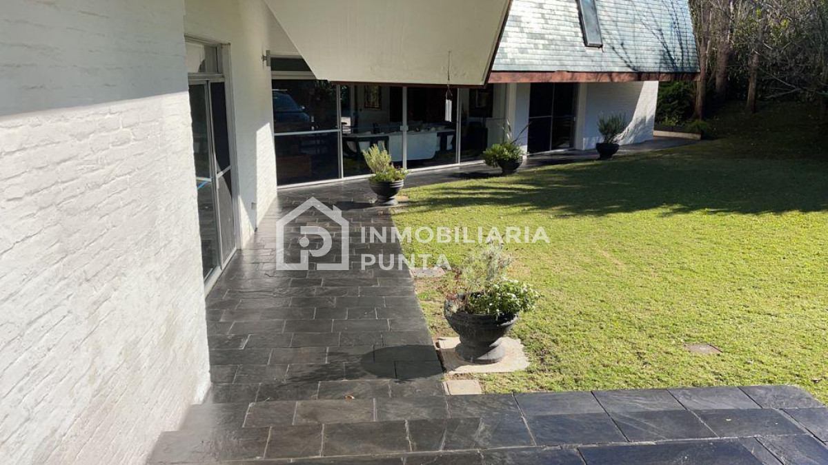 https://ri.com.uy/f/262/1/1200/0/0/0/da86ede38e61261f1bb277d323ac8338.jpg