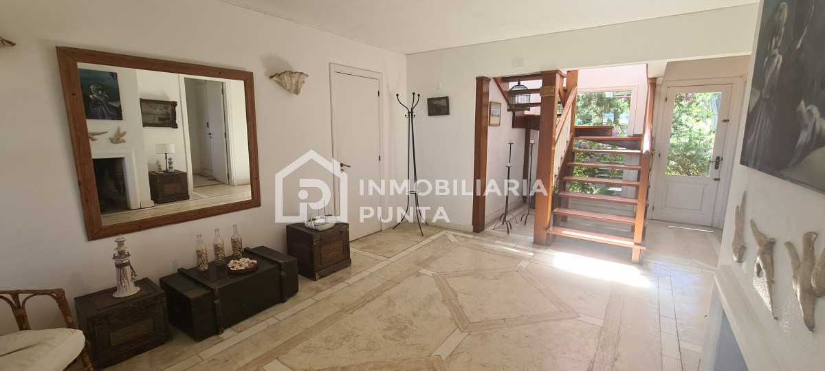 https://ri.com.uy/f/262/1/1200/0/0/0/fadb7bd76896a28a14294d3d8fe3f861.jpg
