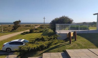 CASA CON VISTA AL MAR