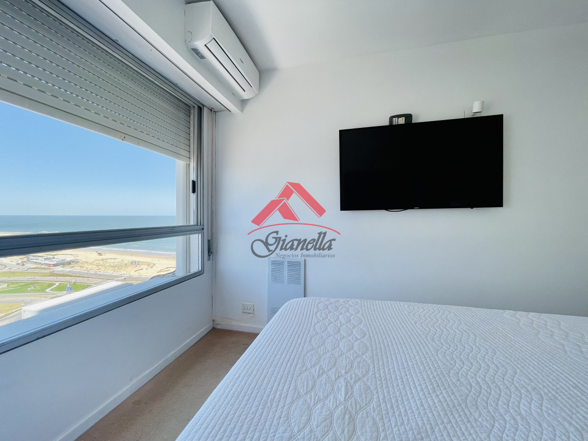 Apartamento ID.1987 - Alquiler temporario de maravilloso departamento piso alto de tres dormitorios, Peninsula, Punta del Este