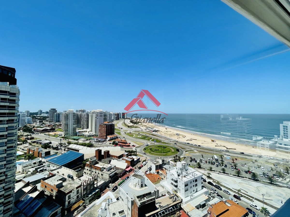 Apartamento ID.1987 - Alquiler temporario de maravilloso departamento piso alto de tres dormitorios, Peninsula, Punta del Este