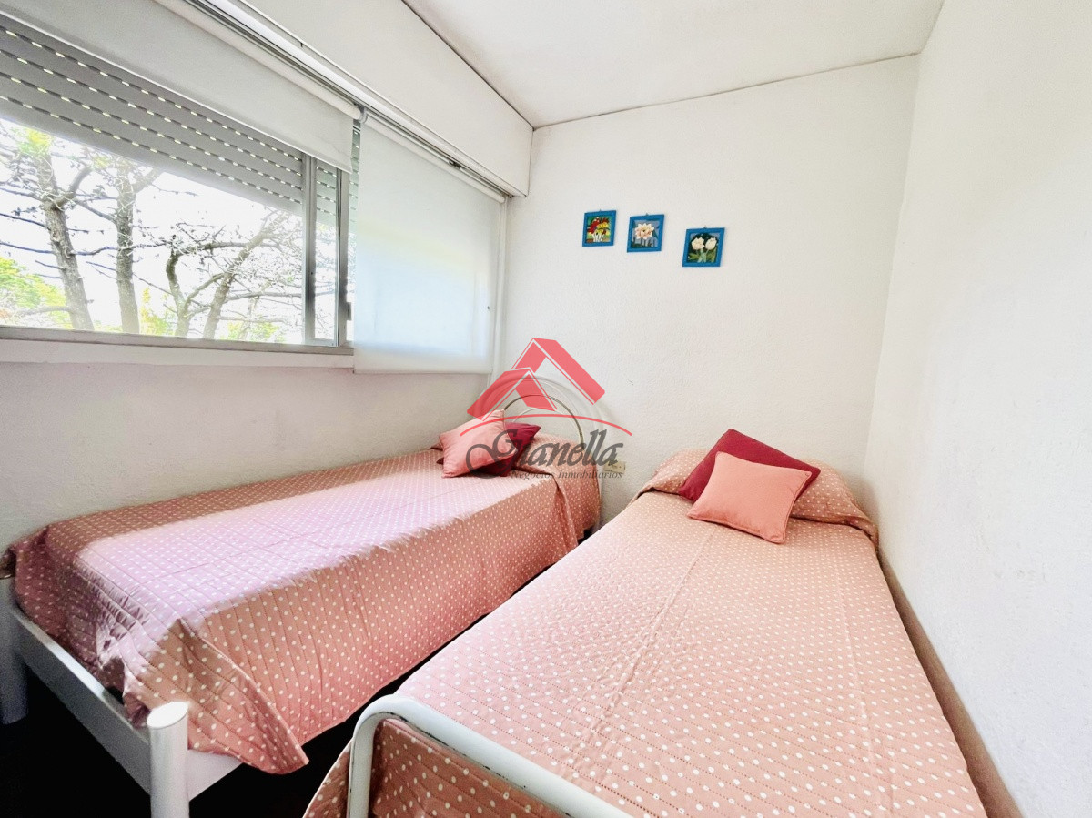 Apartamento ID.2236 - Apartamento de 2 Dormitorios en Aidy Grill a Pocos Metros de Playa Brava - Venta