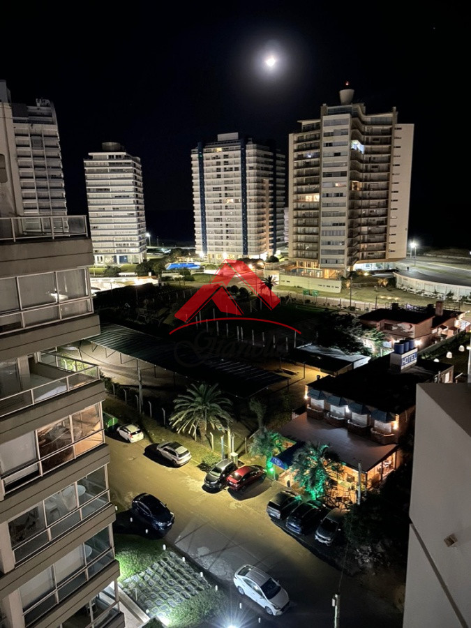 Apartamento ID.1957 - Alquiler de Moderno Apartamento de 1 Dormitorio a metros de Playa Brava, Punta del Este