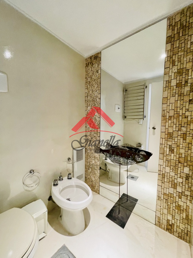 Apartamento ID.1987 - Alquiler temporario de maravilloso departamento piso alto de tres dormitorios, Peninsula, Punta del Este