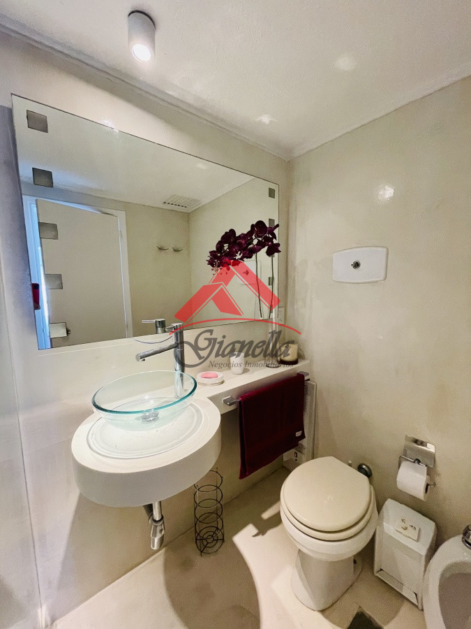 Apartamento ID.1987 - Alquiler temporario de maravilloso departamento piso alto de tres dormitorios, Peninsula, Punta del Este