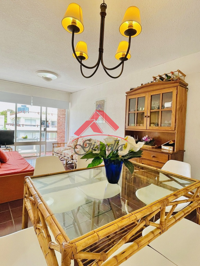 Apartamento ID.2236 - Apartamento de 2 Dormitorios en Aidy Grill a Pocos Metros de Playa Brava - Venta