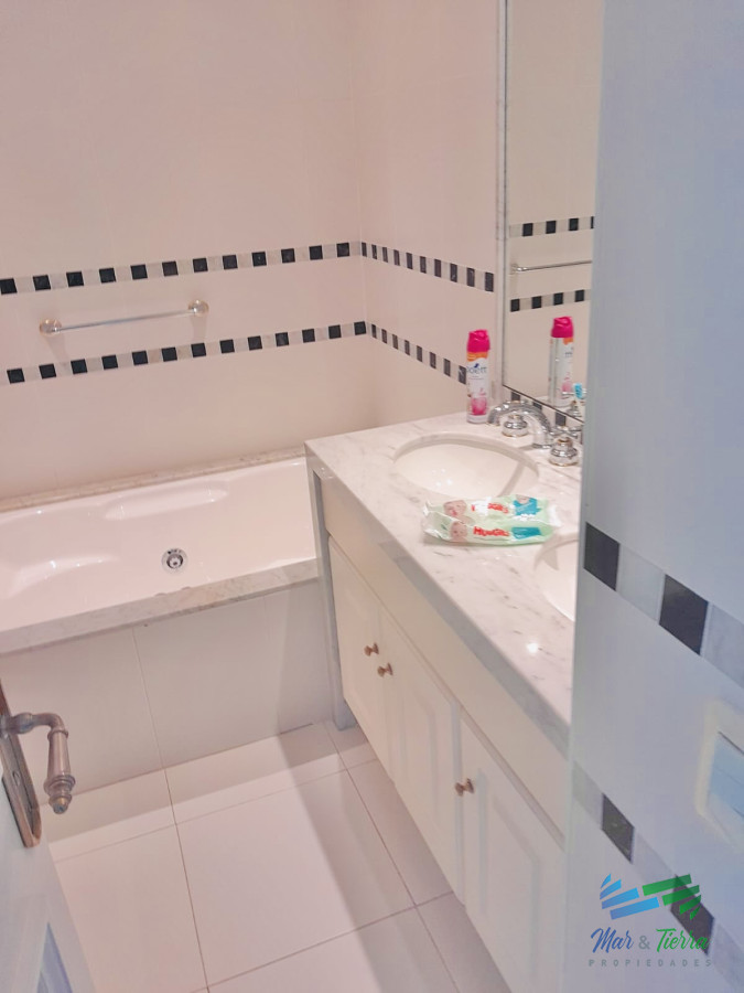 Apartamento ID.5322 - Maravilloso departamento penthouse de 4 suites con barbacoa propia sobre Playa Brava, Punta del Este