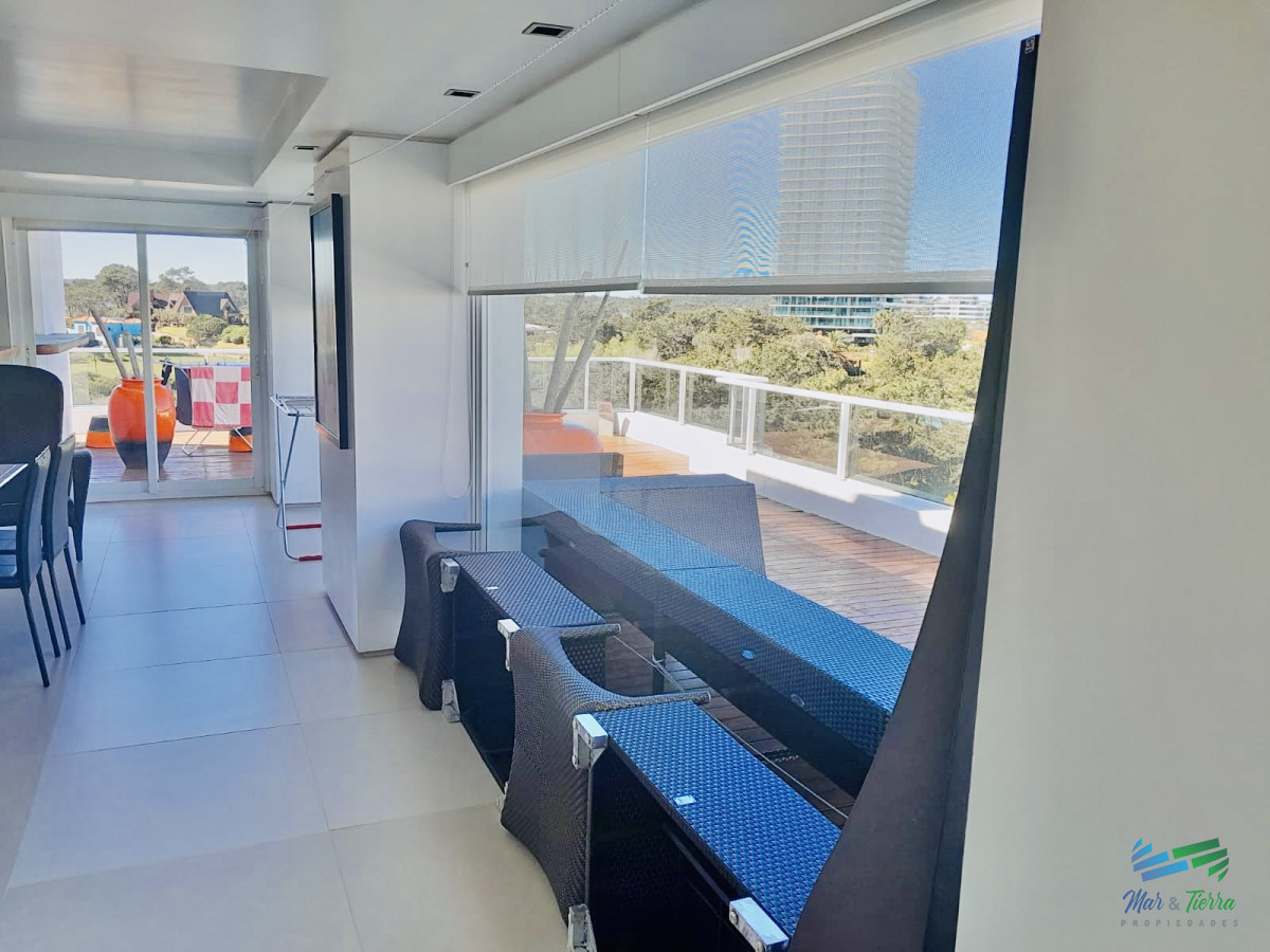 Apartamento ID.5322 - Maravilloso departamento penthouse de 4 suites con barbacoa propia sobre Playa Brava, Punta del Este