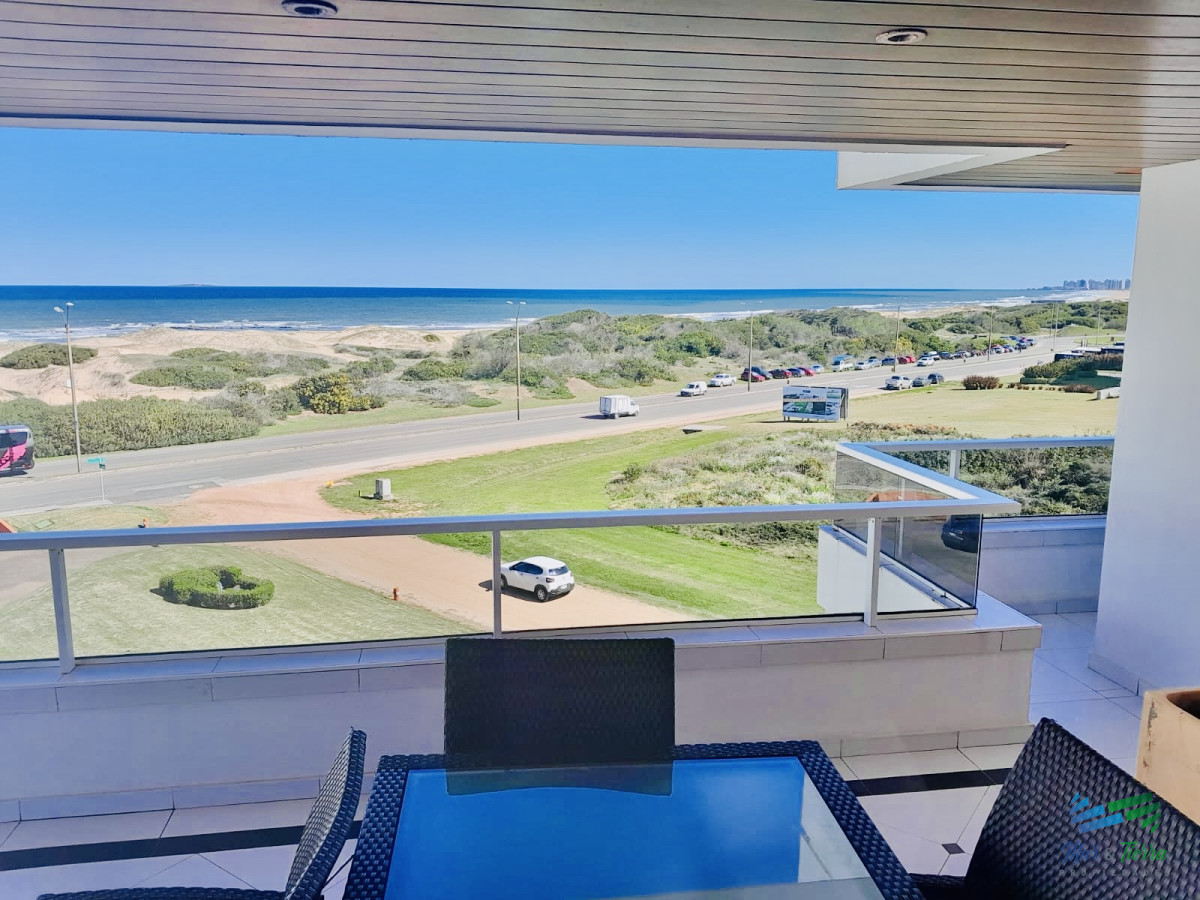 Apartamento ID.5322 - Maravilloso departamento penthouse de 4 suites con barbacoa propia sobre Playa Brava, Punta del Este