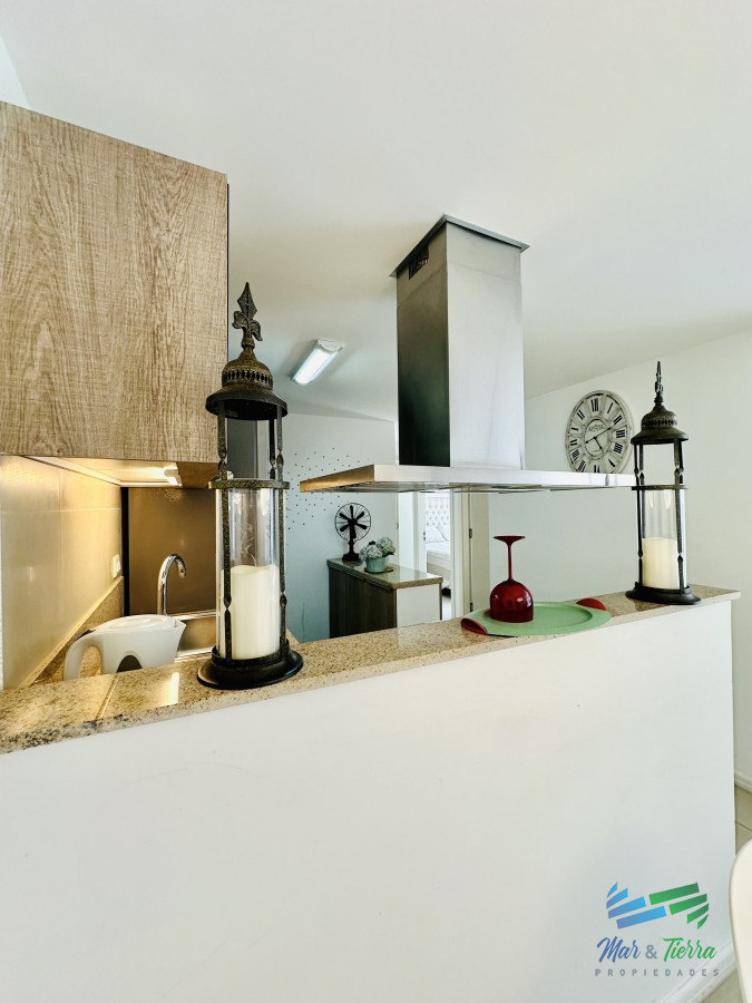 Apartamento ID.5042 - Venta y alquiler temporario de apartamento de 2 dormitorios con 2 baños a pasos del Puerto de Punta del Este