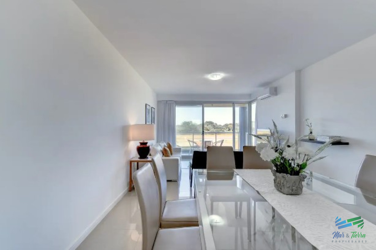 Apartamento ID.5595 - En venta Apartamento de 3 Dormitorios en Primera Linea Playa Brava, Rincon del Indio, Punta del Este