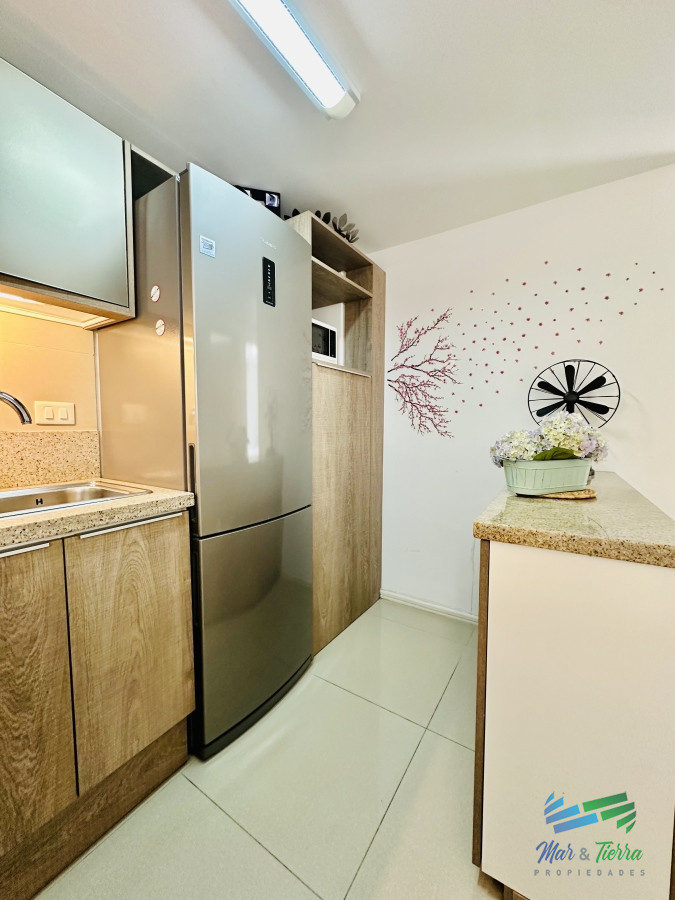 Apartamento ID.5042 - Venta y alquiler temporario de apartamento de 2 dormitorios con 2 baños a pasos del Puerto de Punta del Este