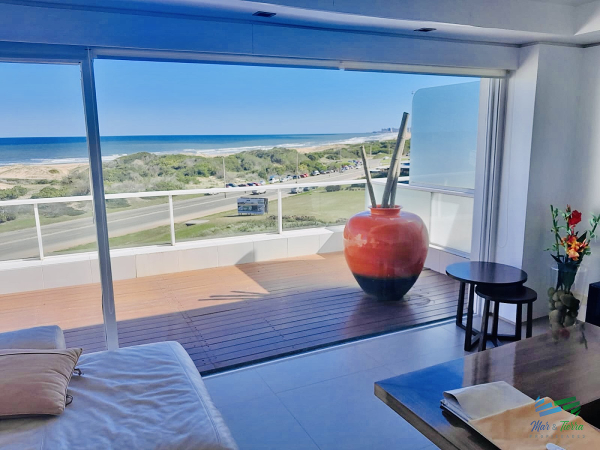 Apartamento ID.5322 - Maravilloso departamento penthouse de 4 suites con barbacoa propia sobre Playa Brava, Punta del Este
