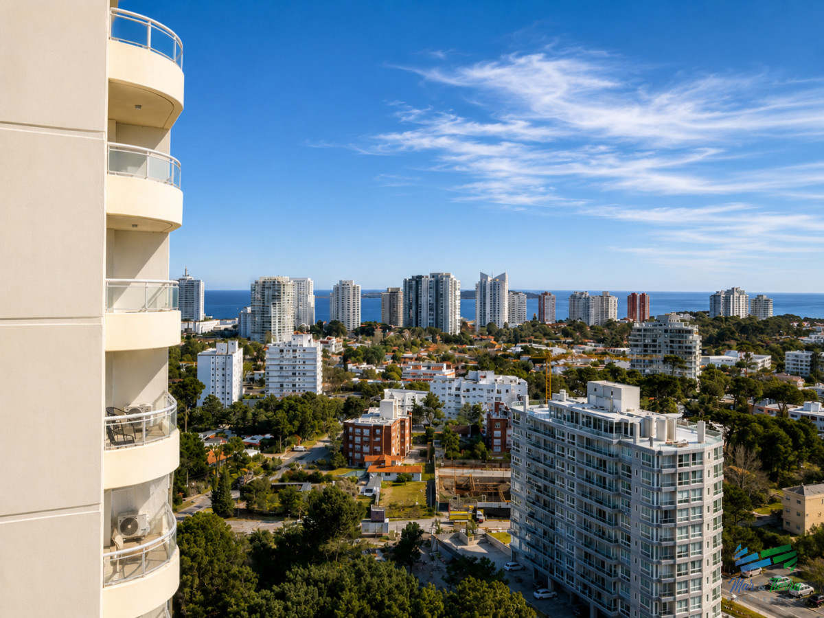 Apartamento ID.5819 - En venta apartamento 3 dormitorios con  muy buenos servicios, Roosevelt, Punta del Este.