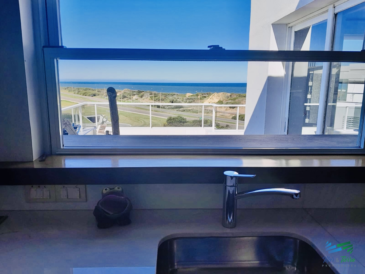 Apartamento ID.5322 - Maravilloso departamento penthouse de 4 suites con barbacoa propia sobre Playa Brava, Punta del Este