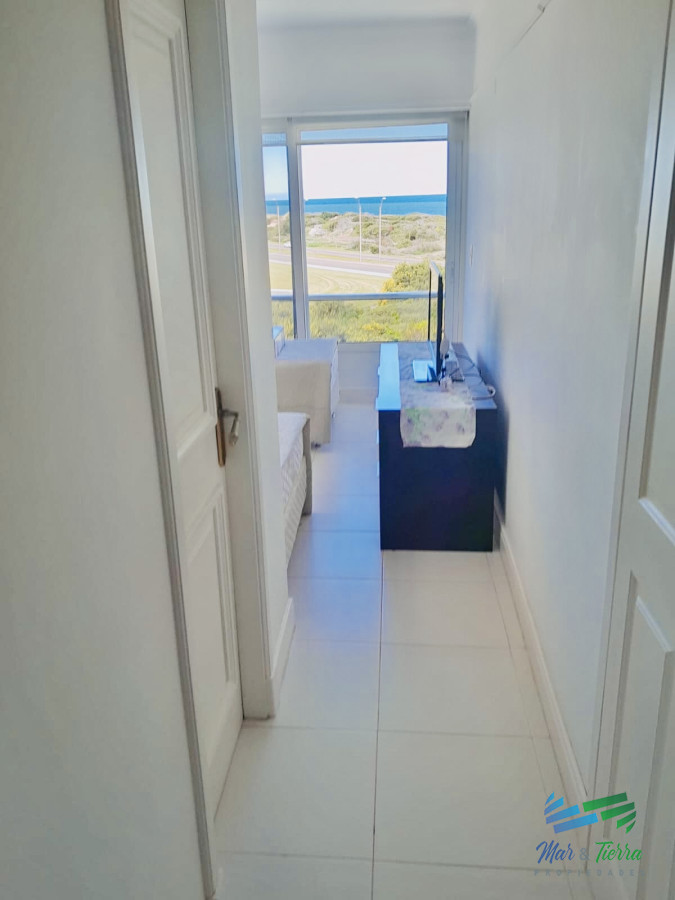 Apartamento ID.5322 - Maravilloso departamento penthouse de 4 suites con barbacoa propia sobre Playa Brava, Punta del Este