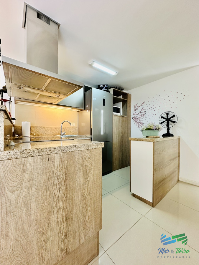 Apartamento ID.5042 - Venta y alquiler temporario de apartamento de 2 dormitorios con 2 baños a pasos del Puerto de Punta del Este