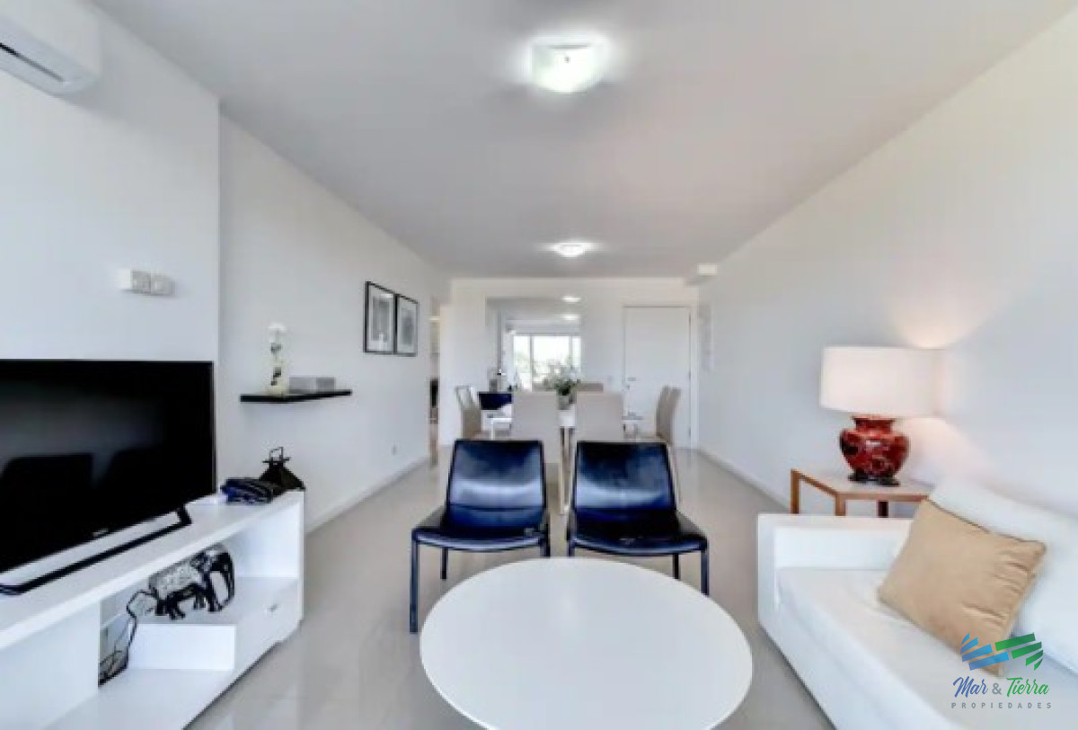 Apartamento ID.5595 - En venta Apartamento de 3 Dormitorios en Primera Linea Playa Brava, Rincon del Indio, Punta del Este