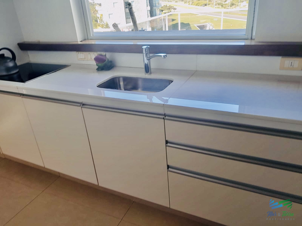 Apartamento ID.5322 - Maravilloso departamento penthouse de 4 suites con barbacoa propia sobre Playa Brava, Punta del Este