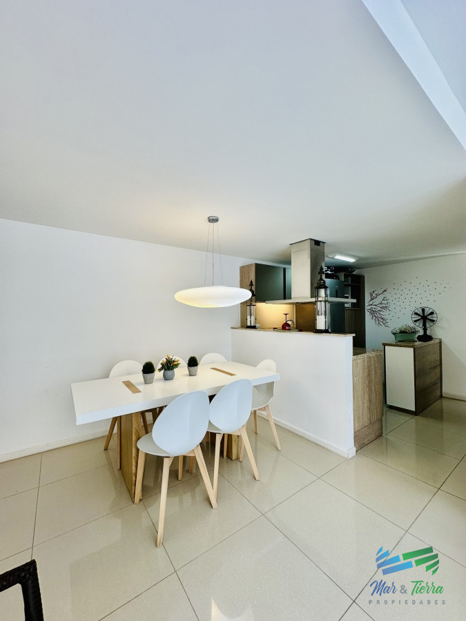 Apartamento ID.5042 - Venta y alquiler temporario de apartamento de 2 dormitorios con 2 baños a pasos del Puerto de Punta del Este