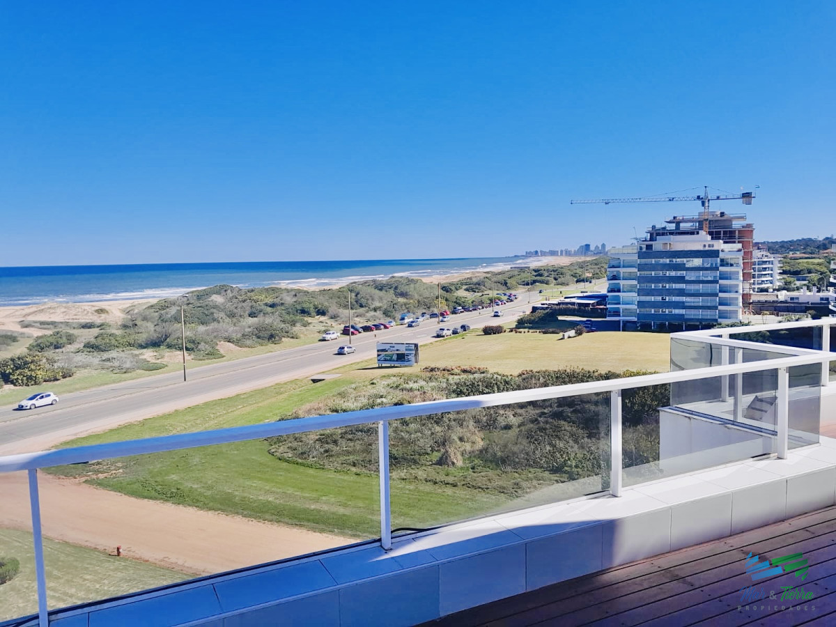 Apartamento ID.5322 - Maravilloso departamento penthouse de 4 suites con barbacoa propia sobre Playa Brava, Punta del Este