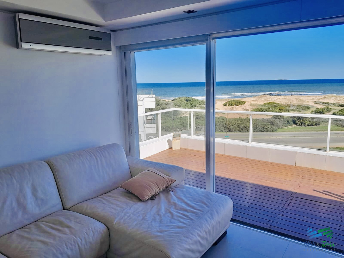 Apartamento ID.5322 - Maravilloso departamento penthouse de 4 suites con barbacoa propia sobre Playa Brava, Punta del Este