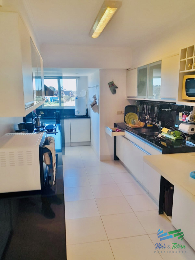 Apartamento ID.5322 - Maravilloso departamento penthouse de 4 suites con barbacoa propia sobre Playa Brava, Punta del Este