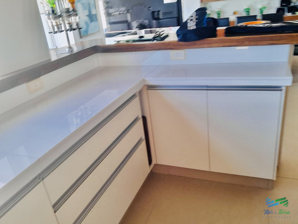 Apartamento ID.5322 - Maravilloso departamento penthouse de 4 suites con barbacoa propia sobre Playa Brava, Punta del Este