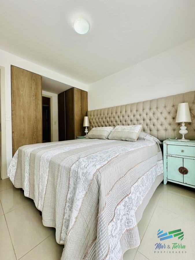 Apartamento ID.5042 - Venta y alquiler temporario de apartamento de 2 dormitorios con 2 baños a pasos del Puerto de Punta del Este
