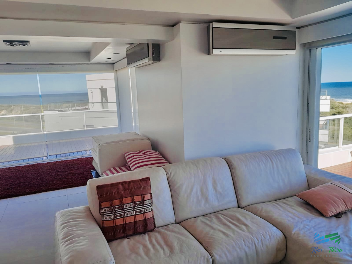 Apartamento ID.5322 - Maravilloso departamento penthouse de 4 suites con barbacoa propia sobre Playa Brava, Punta del Este