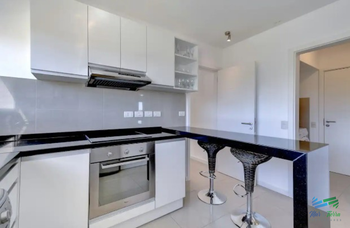 Apartamento ID.5595 - En venta Apartamento de 3 Dormitorios en Primera Linea Playa Brava, Rincon del Indio, Punta del Este