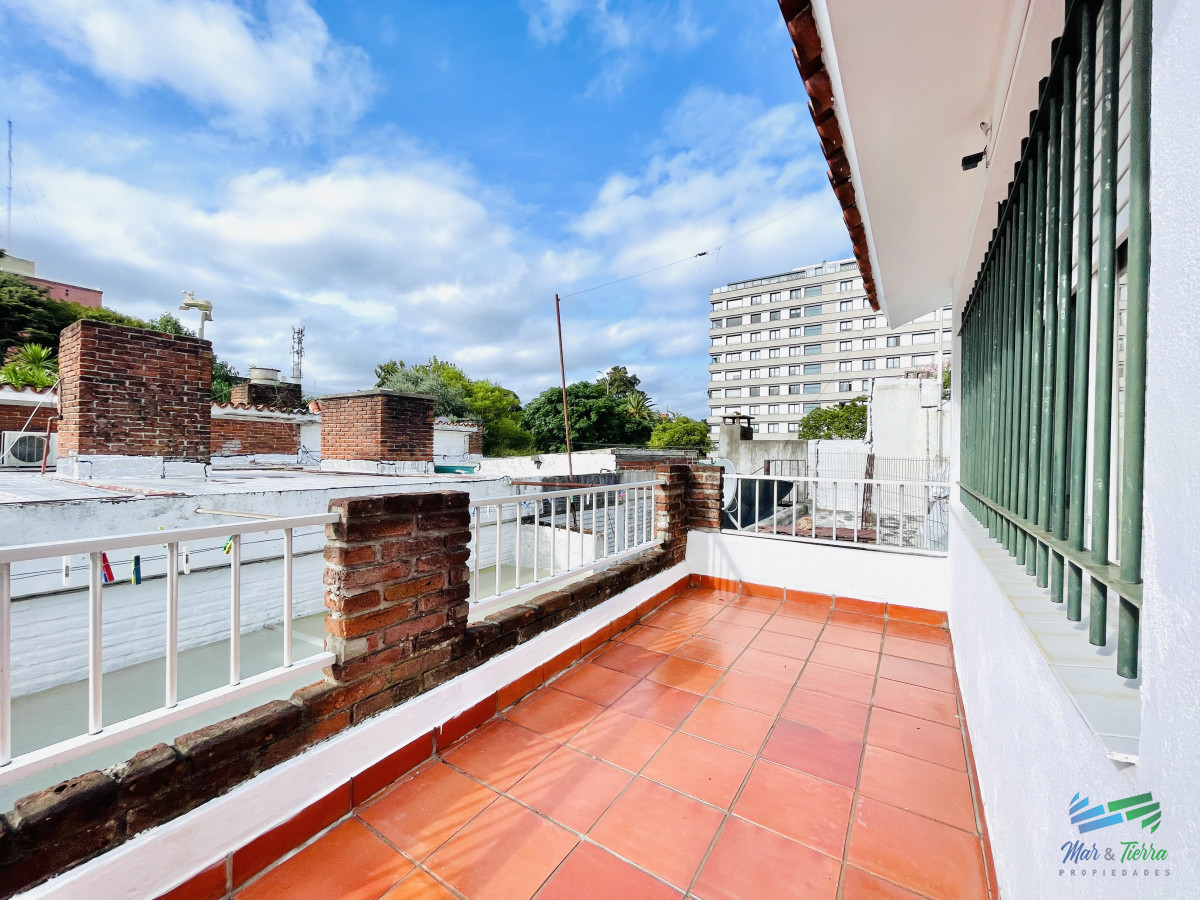 Casa ID.5233 - En Venta! Casa PH de 3 Dormitorios, Parrillero y Garage, en Maldonado, cerca de todo