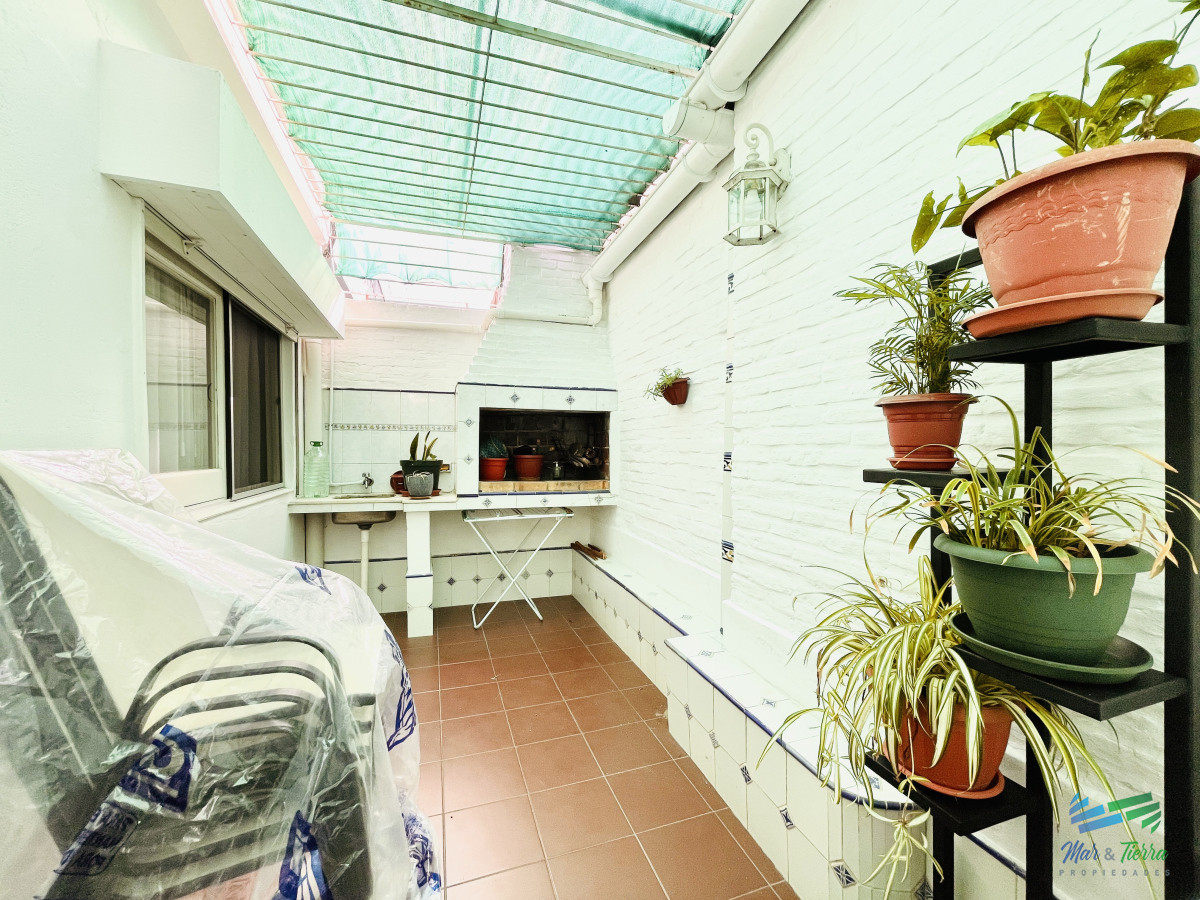 Casa ID.5233 - En Venta! Casa PH de 3 Dormitorios, Parrillero y Garage, en Maldonado, cerca de todo