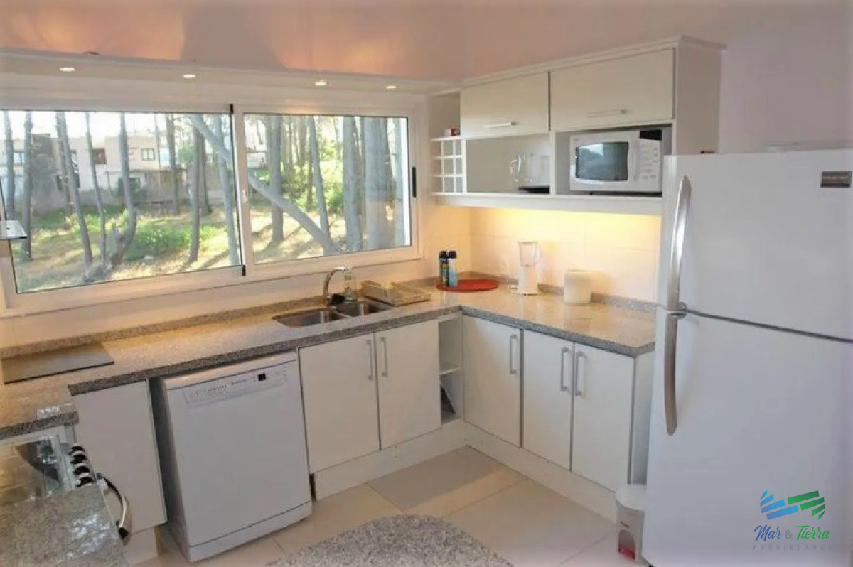 Casa ID.5223 - Excelente Casa de 6 Dormitorios y Piscina en Montoya, La Barra