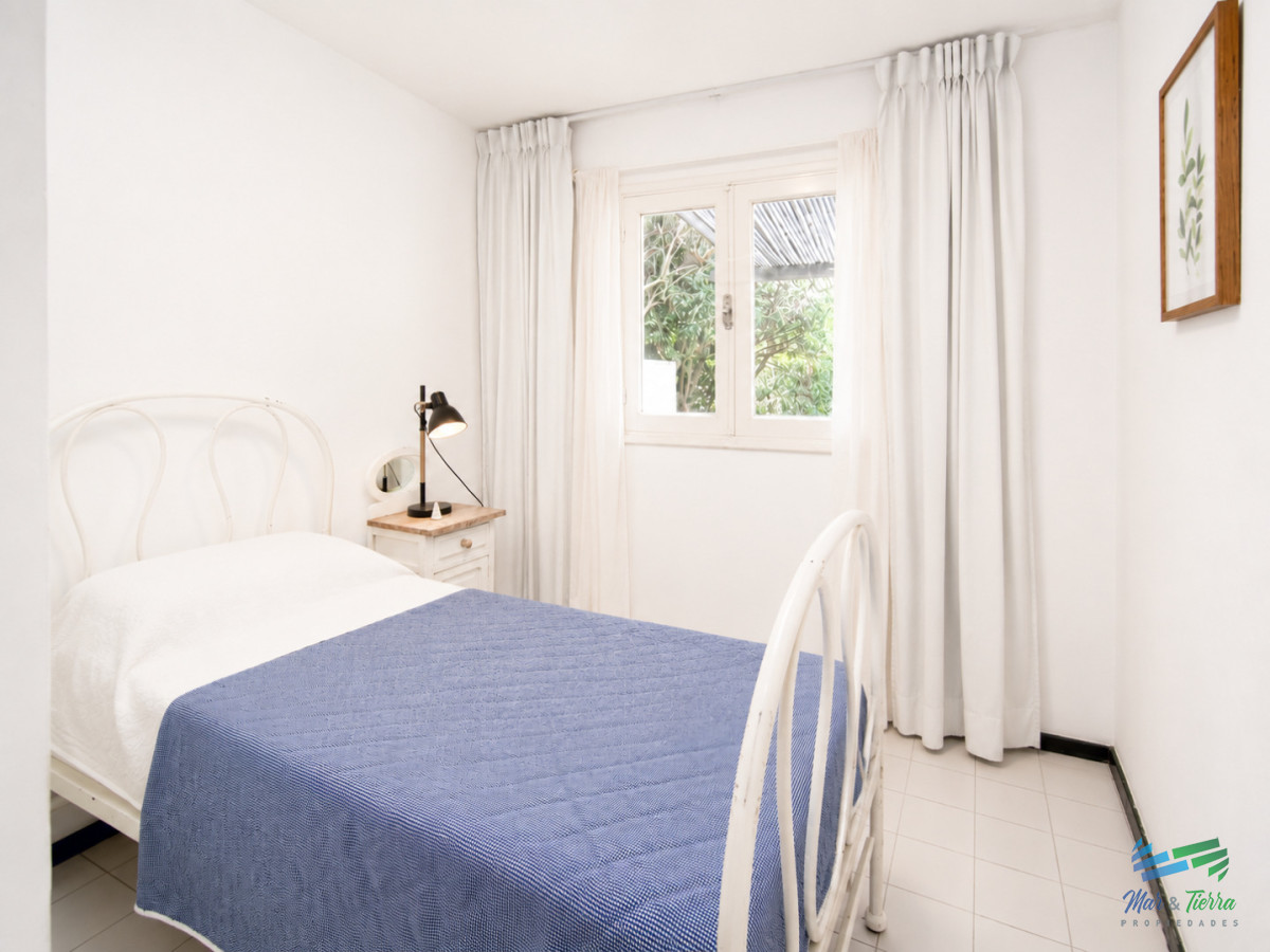 Casa ID.5225 - En venta Casa de 4 Dormitorios con Piscina en Montoya, La Barra